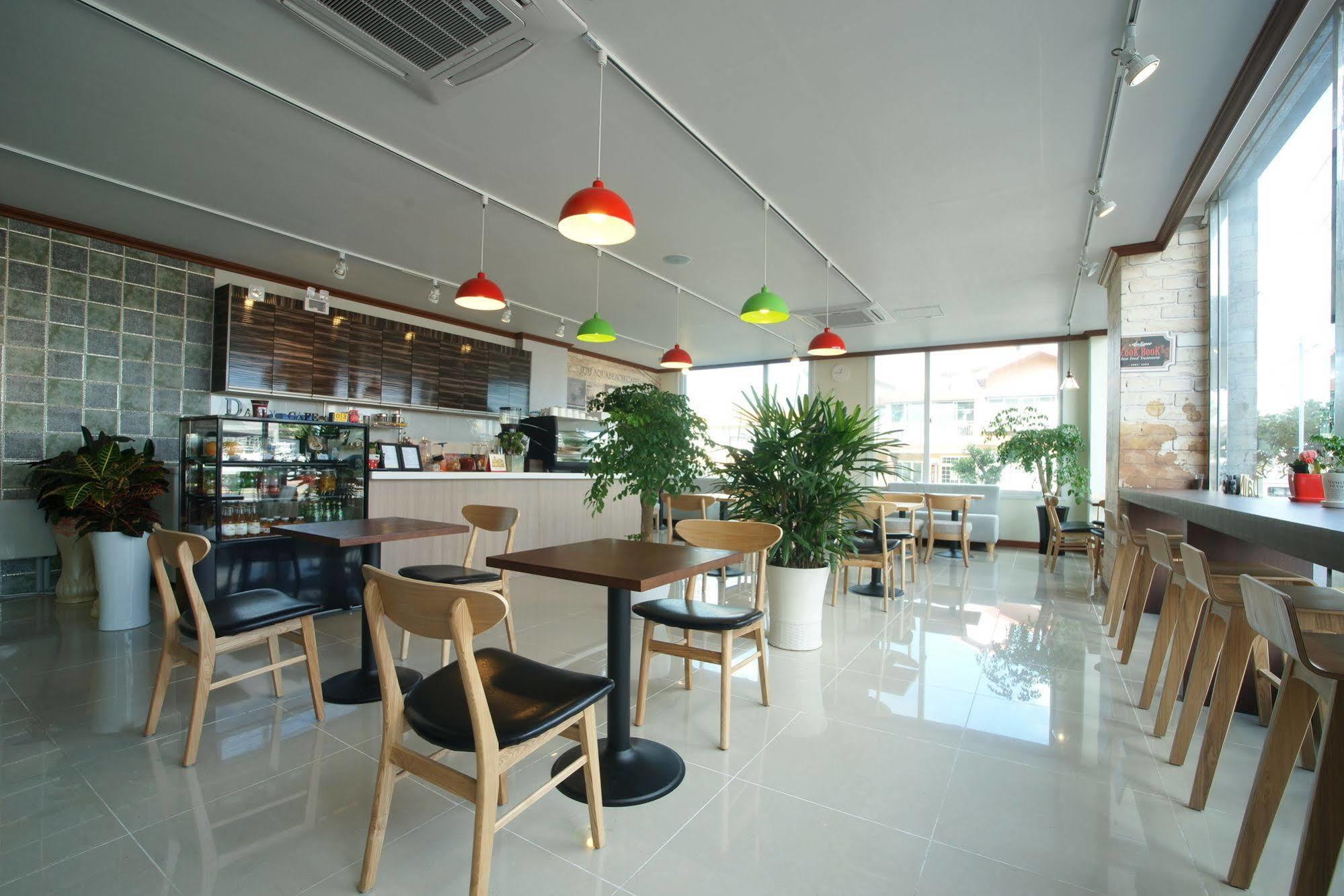 Seongsan Aqua Beach Hotel Seogwipo-stad Buitenkant foto