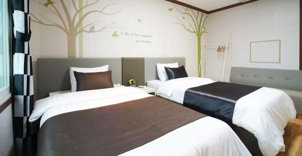 Seongsan Aqua Beach Hotel Seogwipo-stad Buitenkant foto